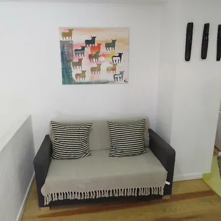 Casa Do Leao 1 *